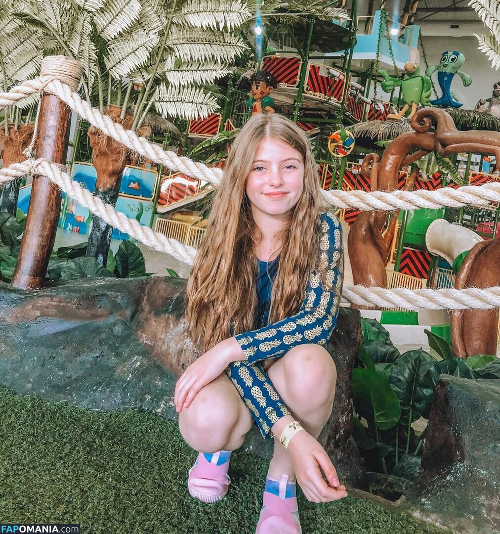 Lorena Queiroz / https: / lorenaqueiroz Nude OnlyFans  Leaked Photo #4