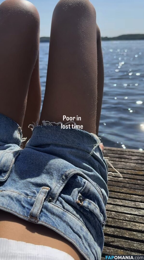 Lotta Emilie Stichler / lottastichler Nude OnlyFans  Leaked Photo #14