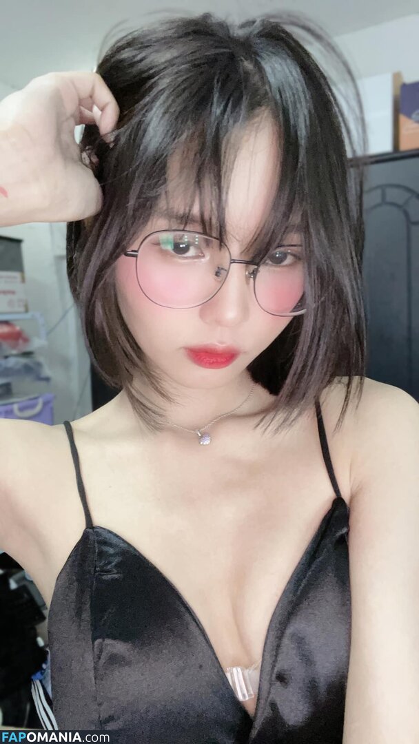 Lilith / Lou Aenlle / llthidk Nude OnlyFans  Leaked Photo #1