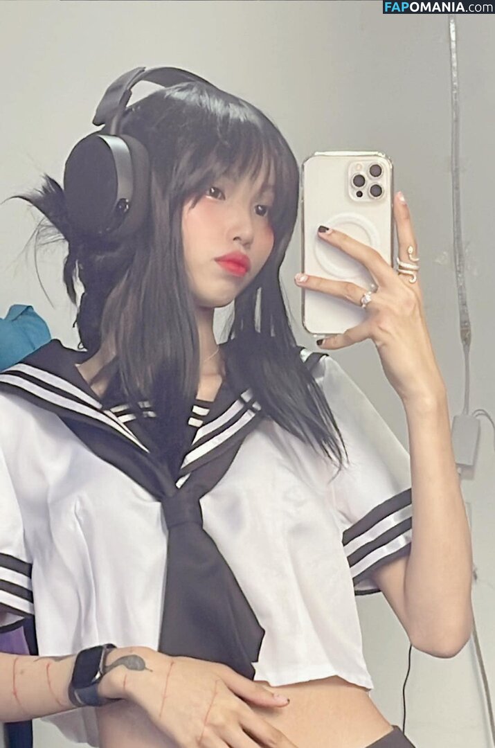 Lilith / Lou Aenlle / llthidk Nude OnlyFans  Leaked Photo #30