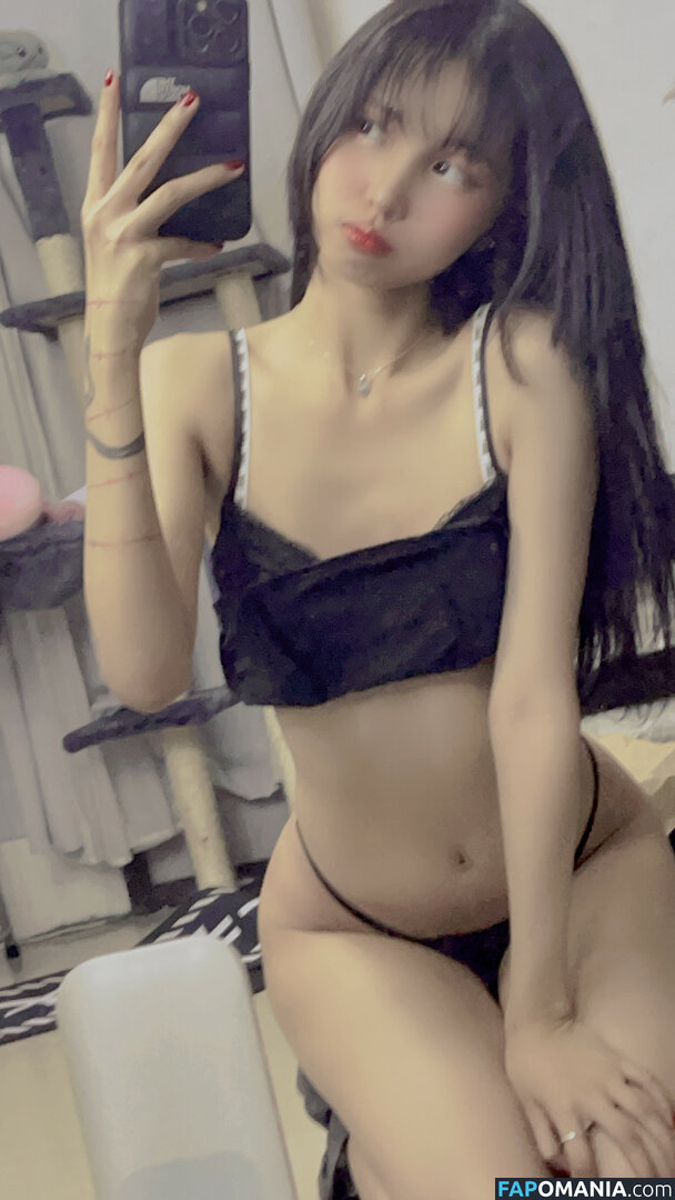 Lilith / Lou Aenlle / llthidk Nude OnlyFans  Leaked Photo #99