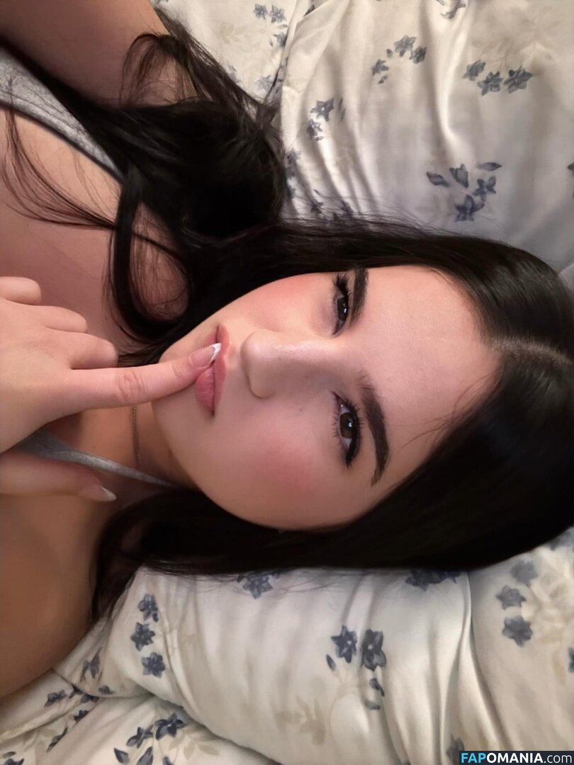 Nayeli / little3rabbit / loveamush / nayelimoralessc Nude OnlyFans  Leaked Photo #4