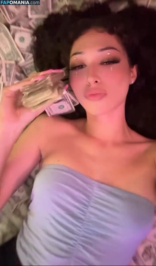 LoyaltyraeLynn / https: Nude OnlyFans  Leaked Photo #2