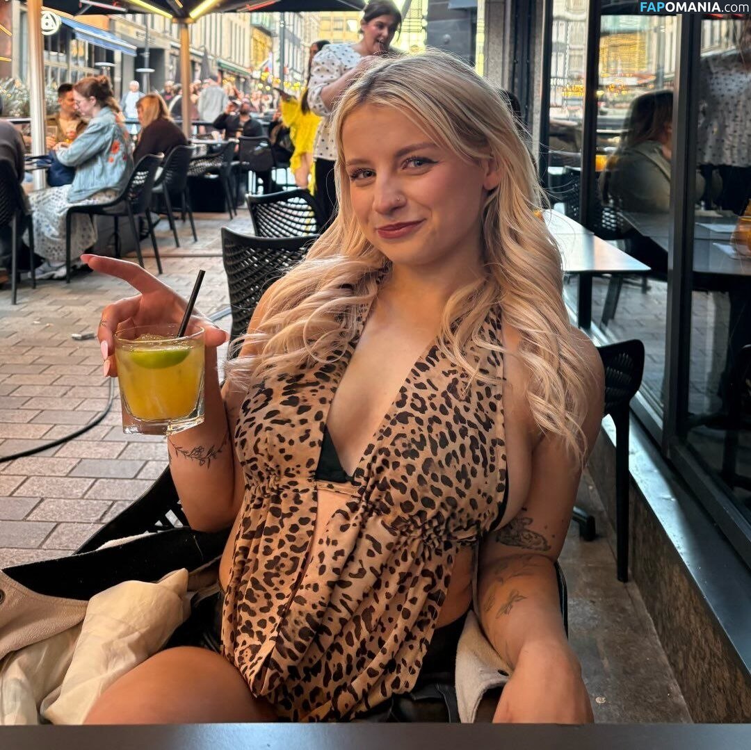 luceoliviaxo / lucyxoliviaa Nude OnlyFans  Leaked Photo #5