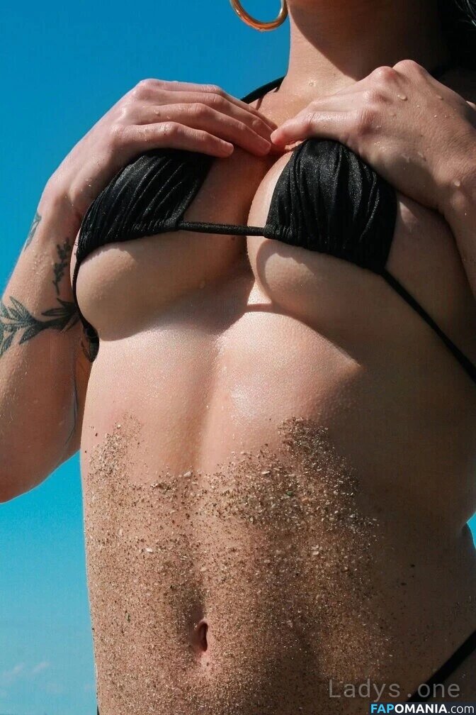 Luciarossi Nude OnlyFans  Leaked Photo #15