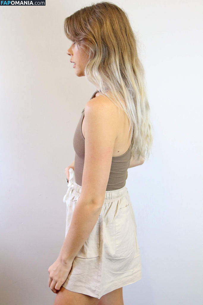 Lucy Sand Nude OnlyFans  Leaked Photo #1