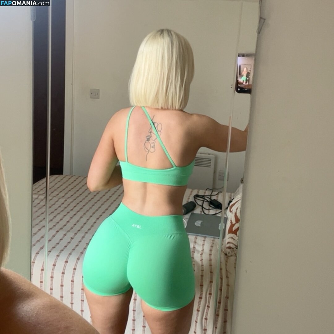 Lucycombe / lucynukes / lucynukesfit / luudaw Nude OnlyFans  Leaked Photo #1