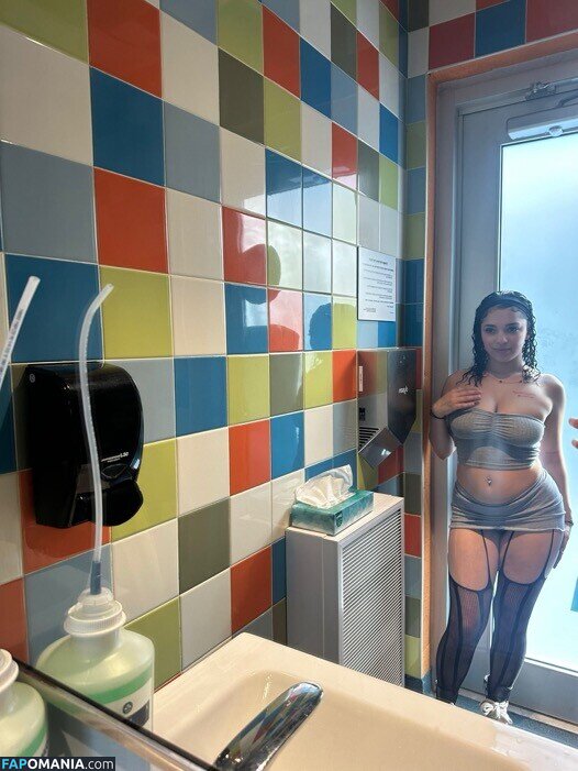 Coldheartednani / ___kissedbyanangel / luhrubia Nude OnlyFans  Leaked Photo #8