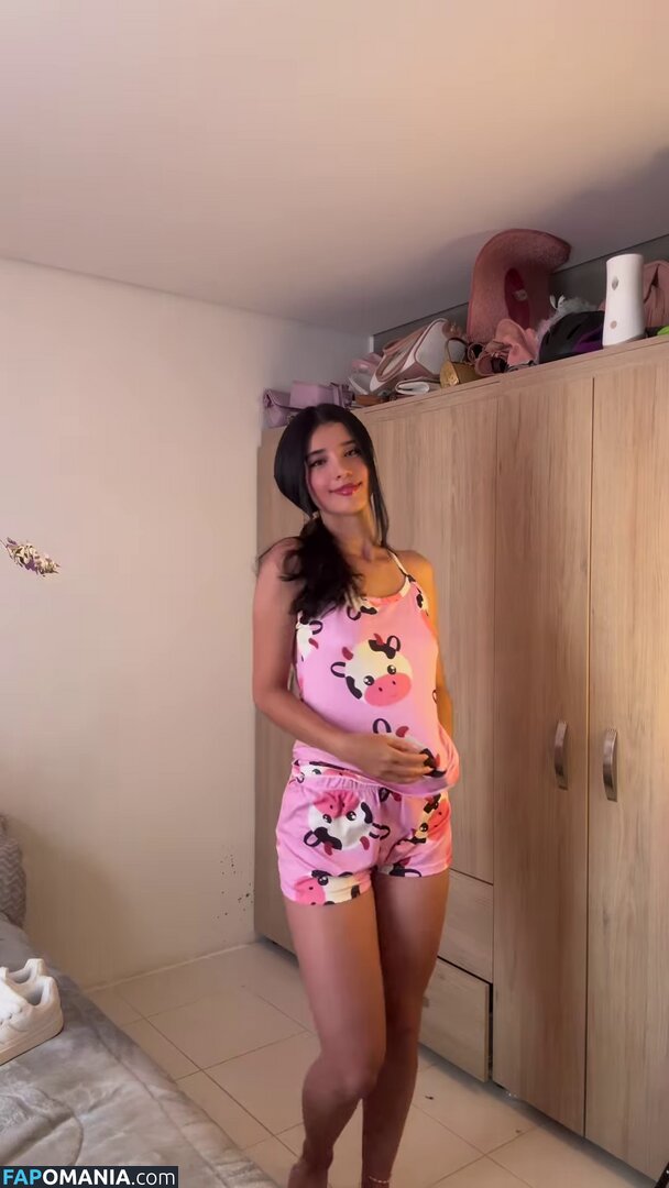 Luisa Valencia / lu_valenciaz Nude OnlyFans  Leaked Photo #8