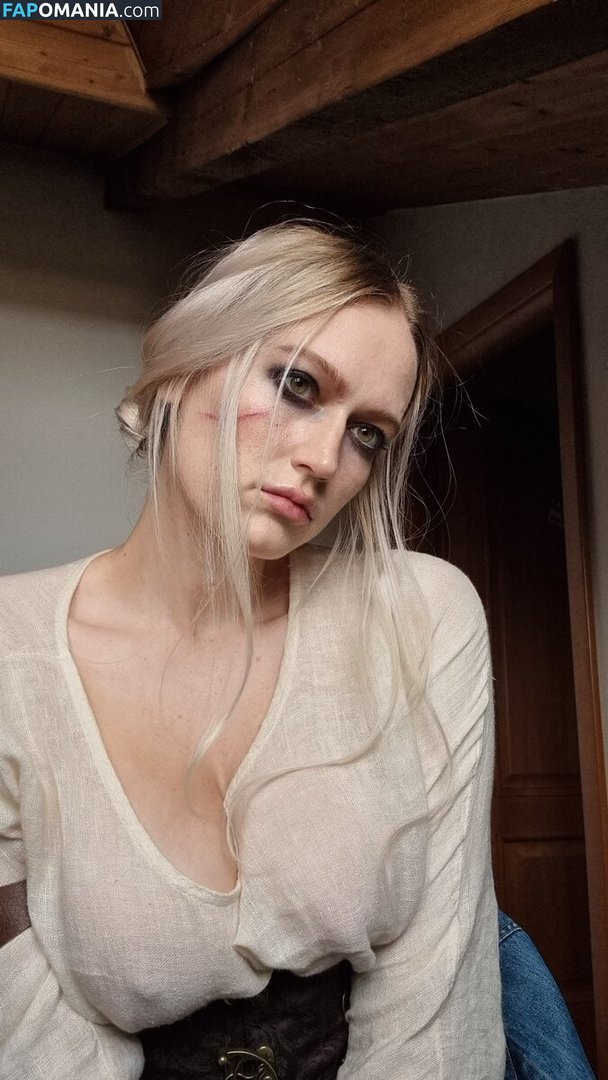 Daphnelu / luizaconlaz / luizaconlaz_model Nude OnlyFans  Leaked Photo #19