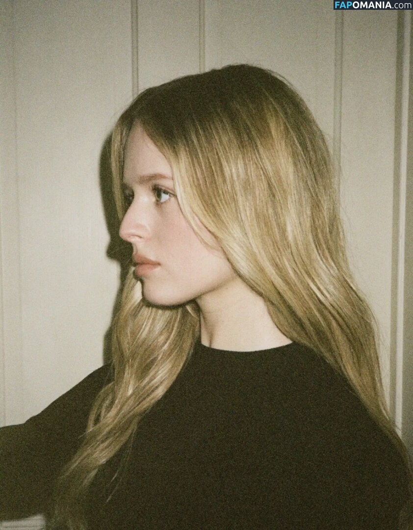Lulu Wilson / luluswilson Nude OnlyFans  Leaked Photo #3