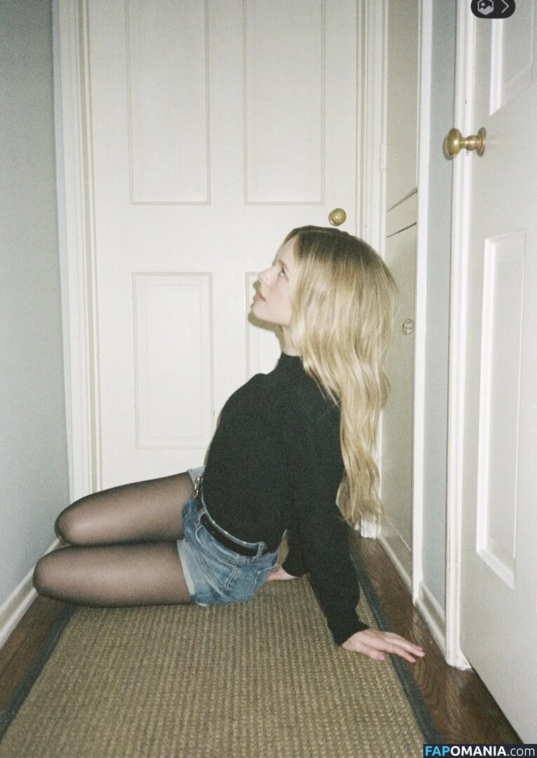 Lulu Wilson / luluswilson Nude OnlyFans  Leaked Photo #5