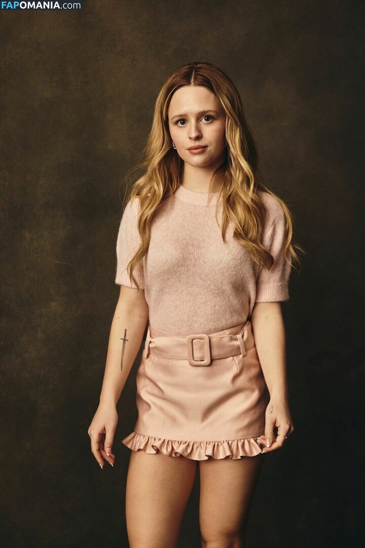 Lulu Wilson / luluswilson Nude OnlyFans  Leaked Photo #10
