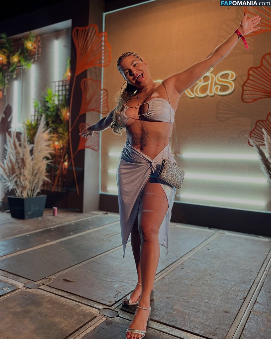 Luma Letícia / luma.focadanafarda Nude OnlyFans  Leaked Photo #18