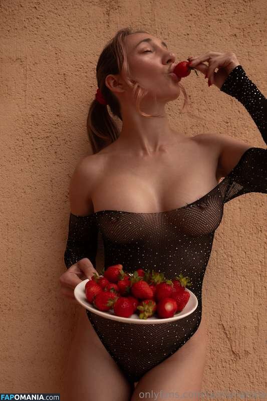 Luna Hale / iamlunahale / perkyluna Nude OnlyFans  Leaked Photo #1