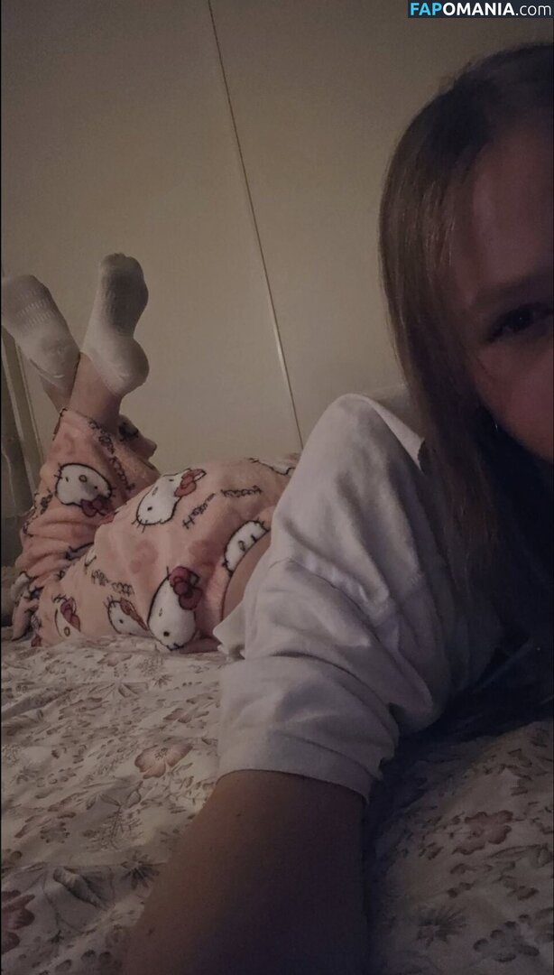 https: / lunaprettyy Nude OnlyFans  Leaked Photo #2