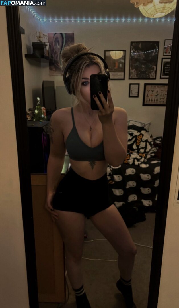 https: / luuucy813 Nude OnlyFans  Leaked Photo #11