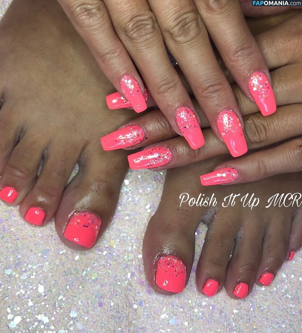 Lydia Hewitt Lee / lydiahewittlee Nude OnlyFans  Leaked Photo #6