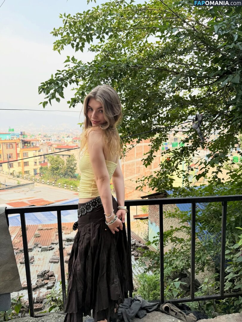 Lyliana Wray / lylianawray Nude OnlyFans  Leaked Photo #2