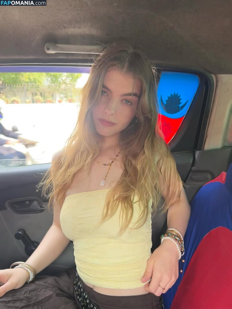 Lyliana Wray / lylianawray Nude OnlyFans  Leaked Photo #3
