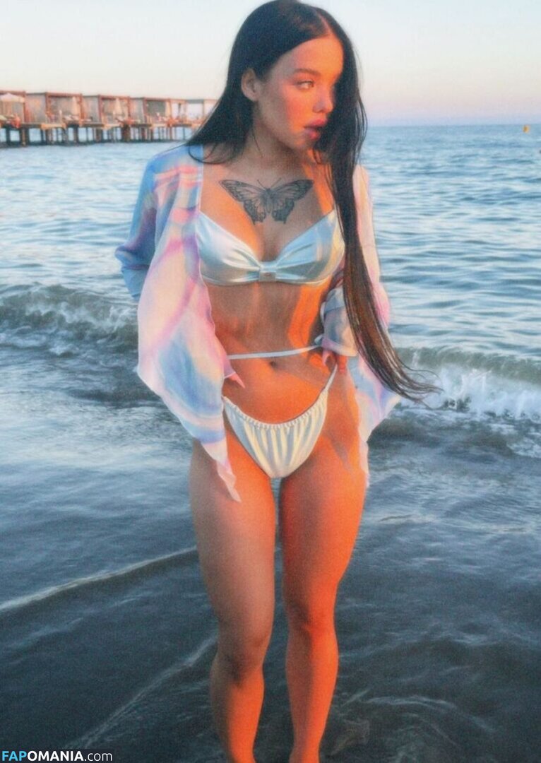 lyna_com2000 Nude OnlyFans  Leaked Photo #8