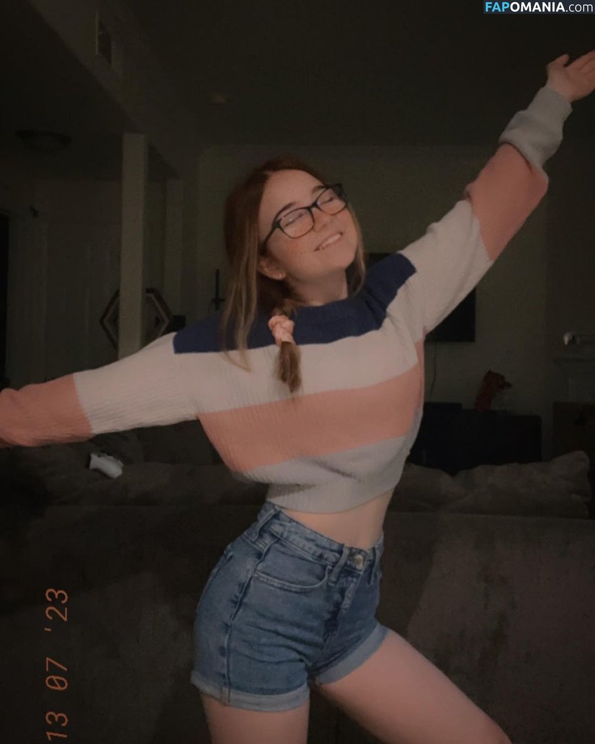 Lyssaurora Nude OnlyFans  Leaked Photo #24