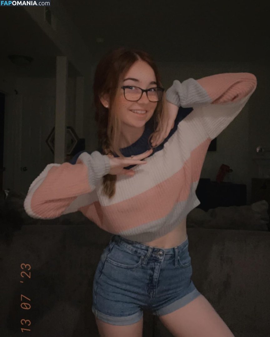 Lyssaurora Nude OnlyFans  Leaked Photo #25