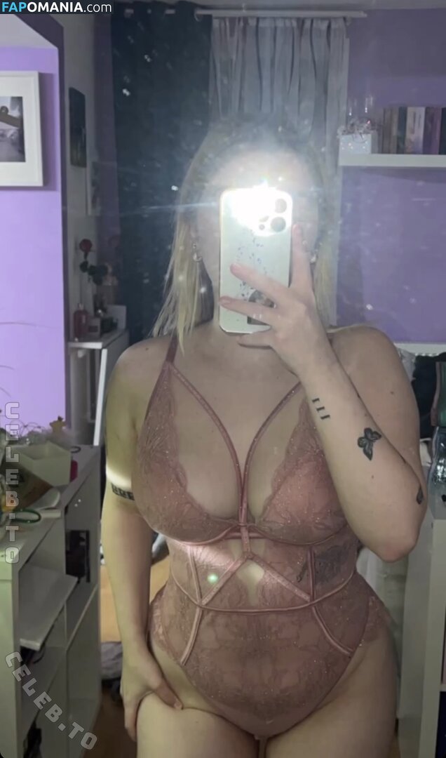 Lz_Mrcd Nude OnlyFans  Leaked Photo #5