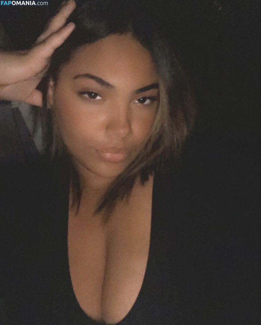 m.ariaher_ Nude OnlyFans  Leaked Photo #2