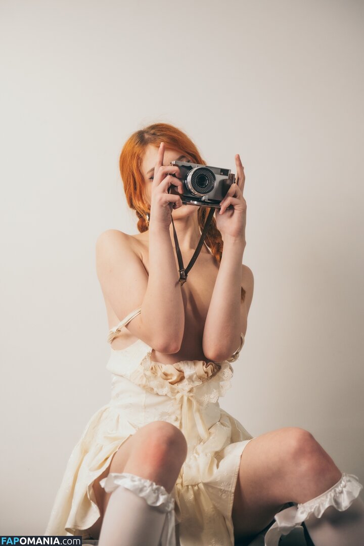 ellie_grau / m0llb / mamad0ll / mollb_cosplay Nude OnlyFans  Leaked Photo #28