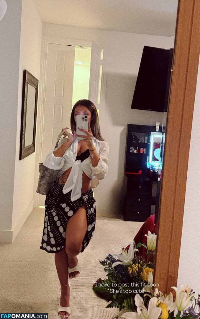 m1a_.r4ven / miaraven Nude OnlyFans  Leaked Photo #1