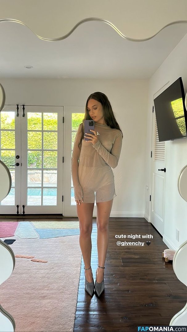 Maddie Ziegler / maddieziegler Nude OnlyFans  Leaked Photo #9