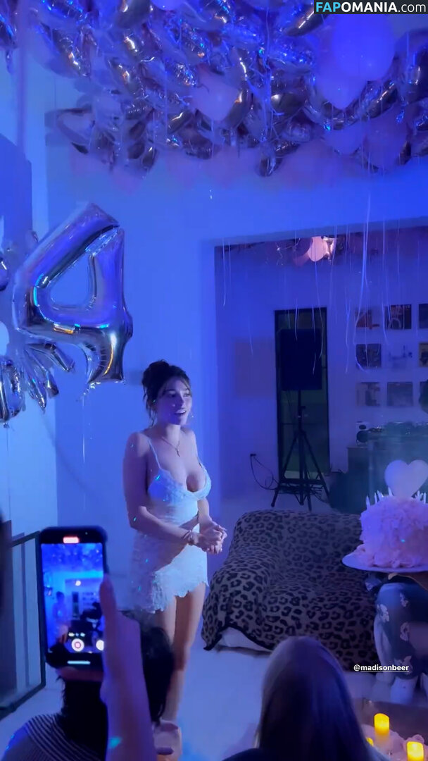 Madison Beer / madisonbeer Nude OnlyFans  Leaked Photo #90