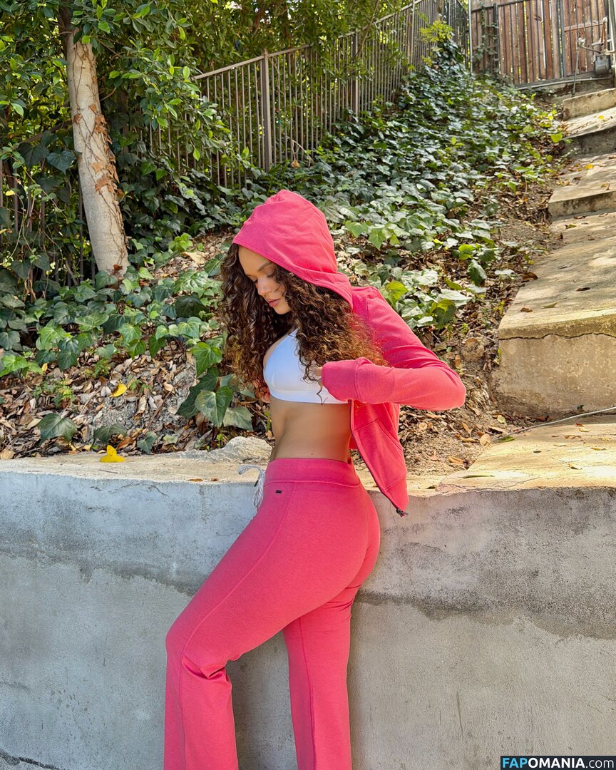 Madison Pettis / madisonpettis Nude OnlyFans  Leaked Photo #577