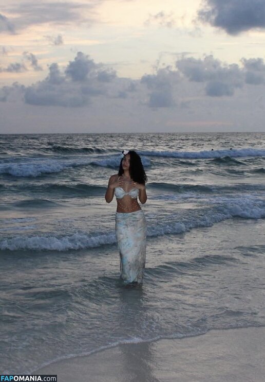 Makenzie / makenzielavigne Nude OnlyFans  Leaked Photo #1