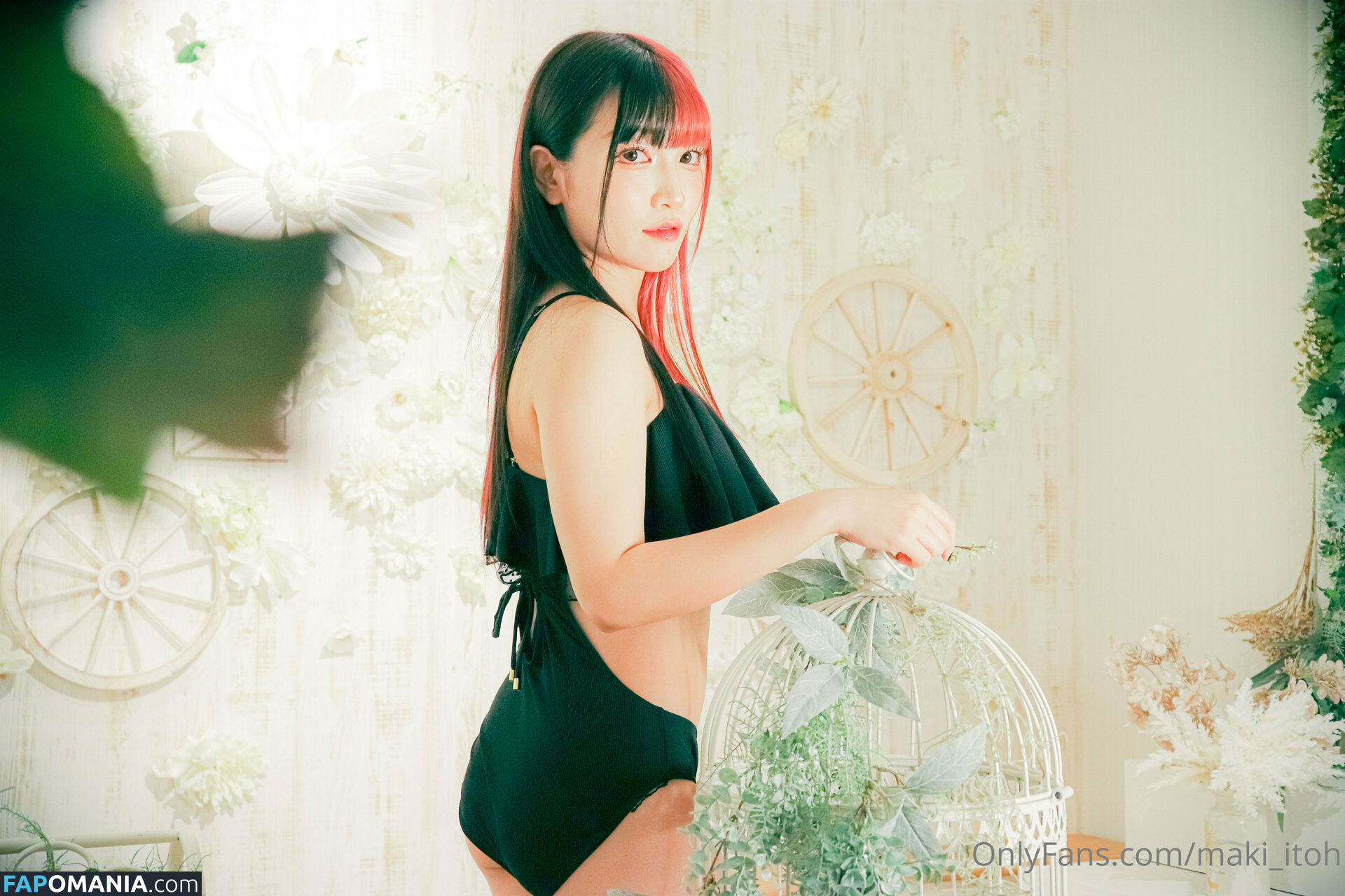 Maki Itoh / maki_itoh / makifuckingitoh Nude OnlyFans  Leaked Photo #9