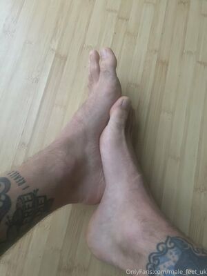 male_feet_uk