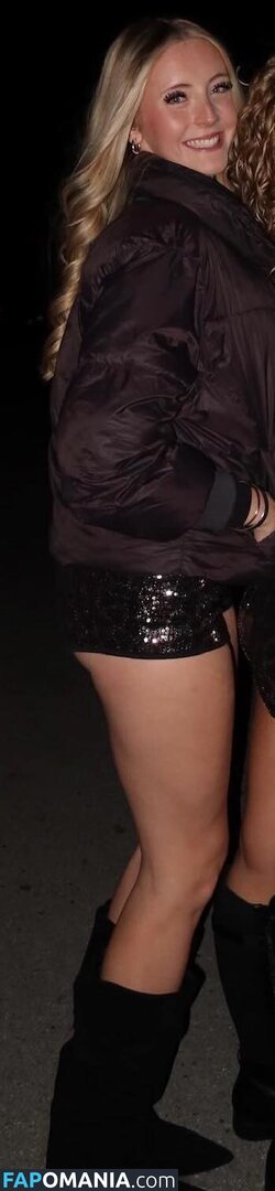 Maleah Mutterback / mmutterback Nude OnlyFans  Leaked Photo #1