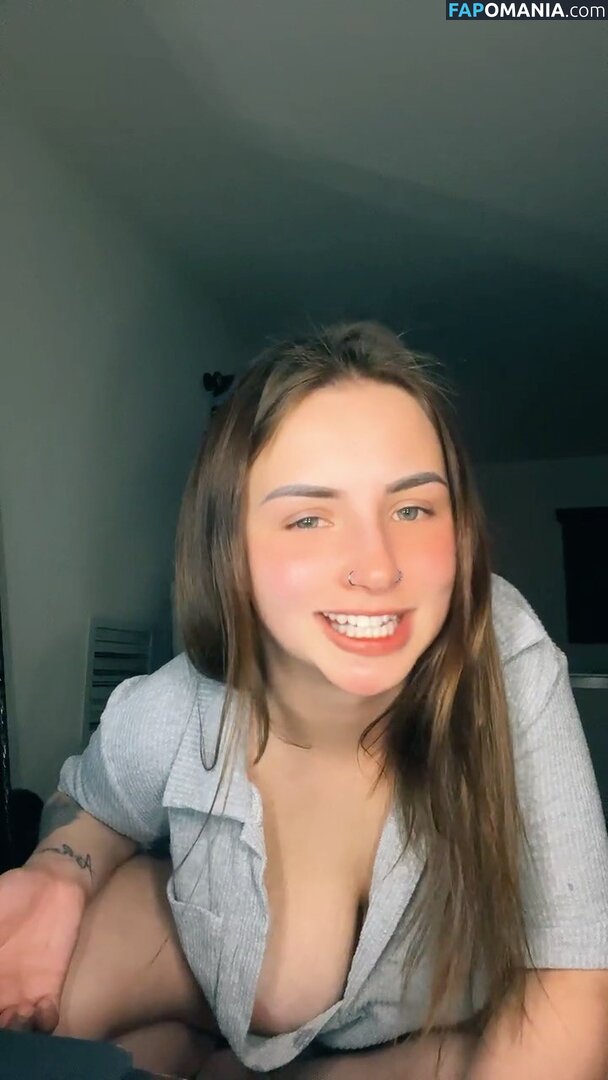 angelica28 / mamaang02 / mammaang Nude OnlyFans  Leaked Photo #3