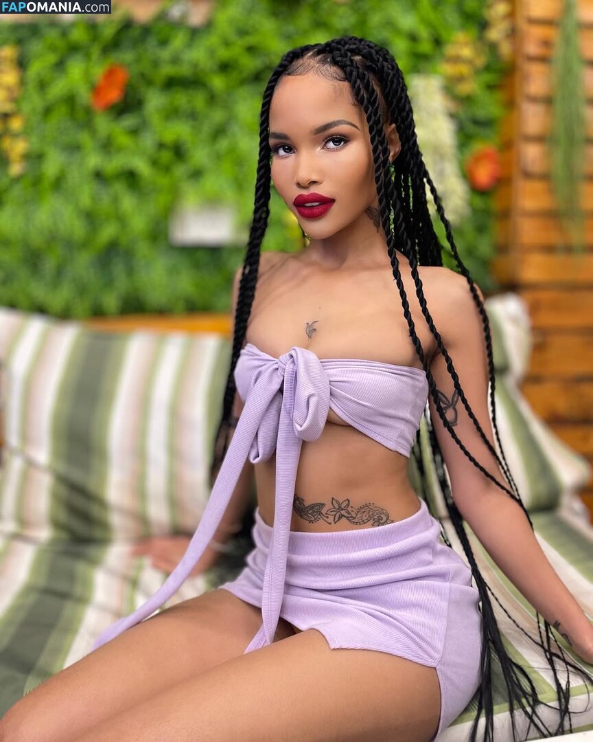 mami.cremee Nude OnlyFans  Leaked Photo #1