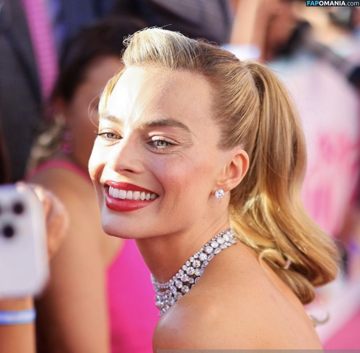 Margot Robbie Nude Leaked Photo #200