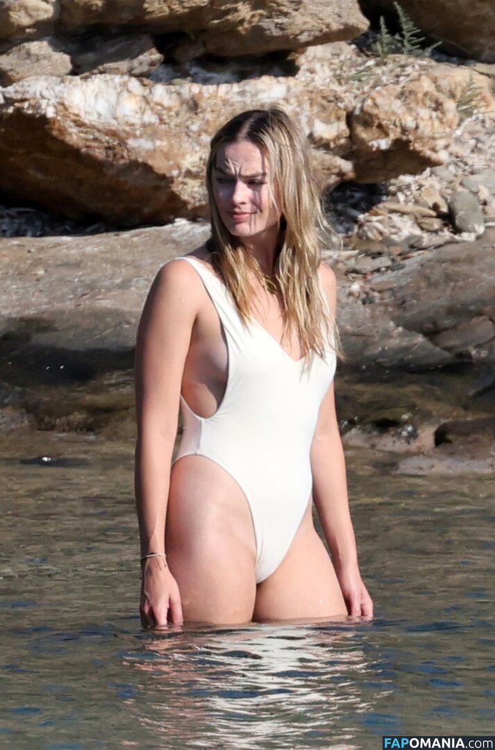 Margot Robbie Nude Leaked Photo #515