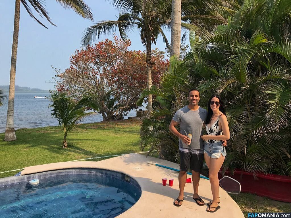 Maria Andrea / andreamezac / https: Nude OnlyFans  Leaked Photo #2