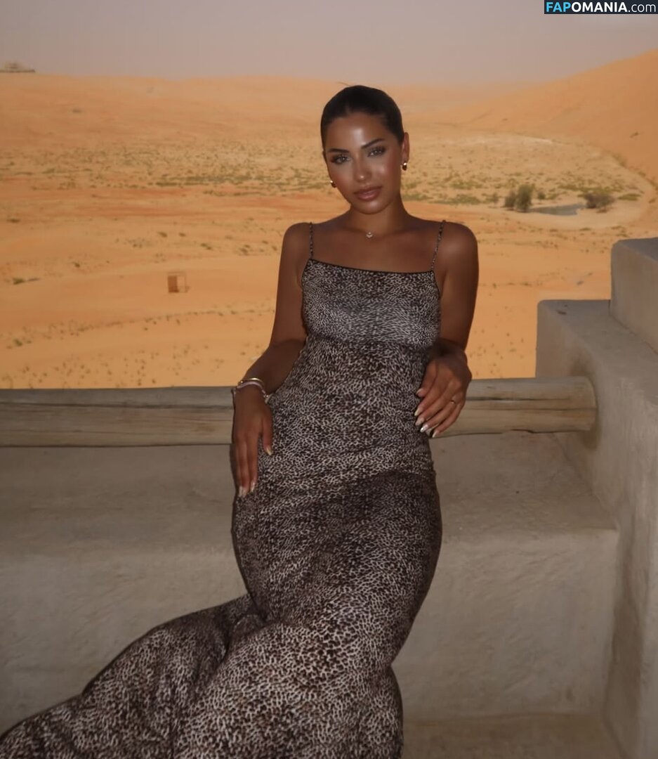 Mariamalkk Nude OnlyFans  Leaked Photo #2