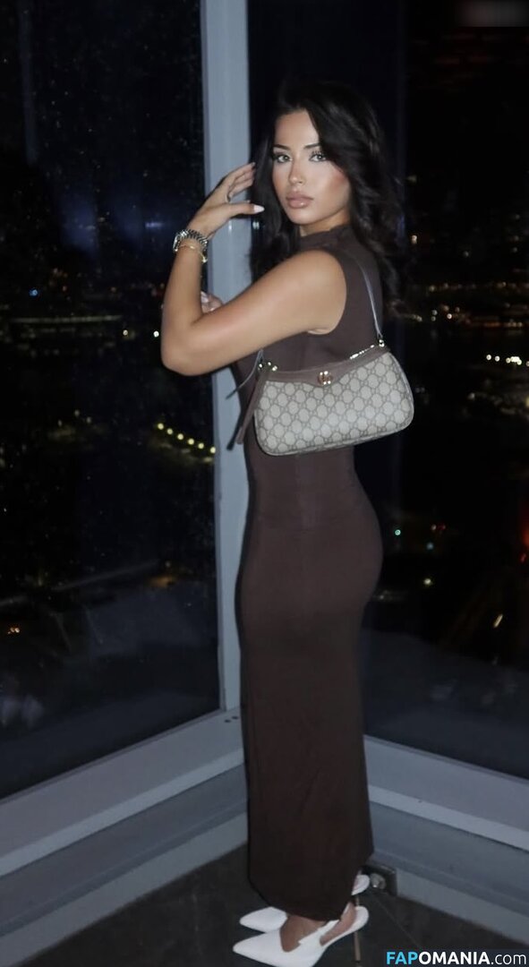 Mariamalkk Nude OnlyFans  Leaked Photo #4