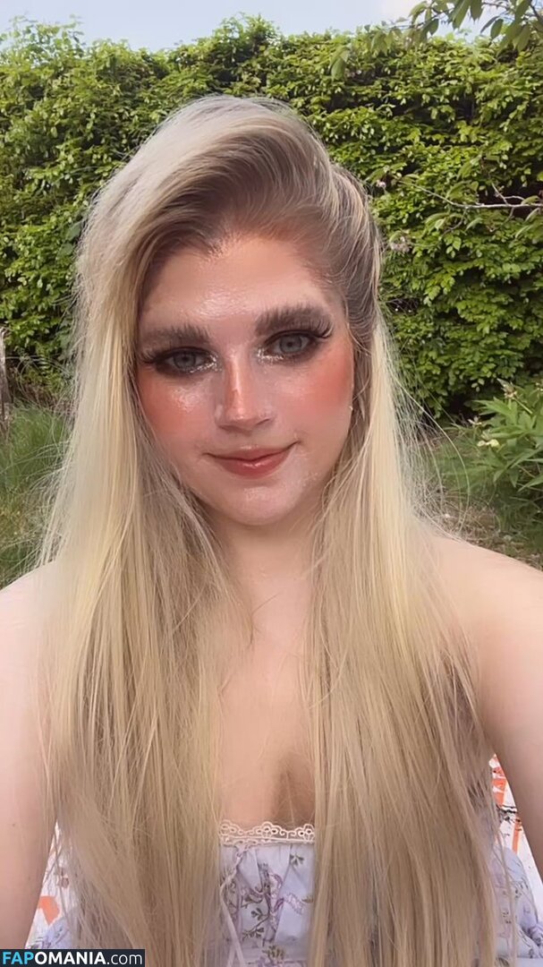 Marina Joyce / marinamewmeow Nude OnlyFans  Leaked Photo #5