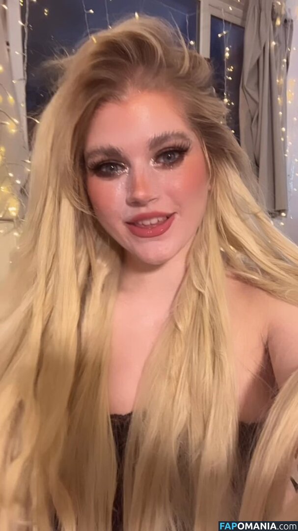Marina Joyce / marinamewmeow Nude OnlyFans  Leaked Photo #7