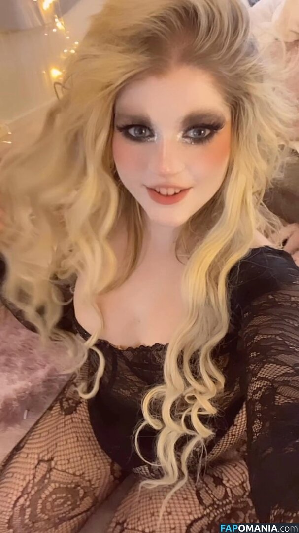 Marina Joyce / marinamewmeow Nude OnlyFans  Leaked Photo #13