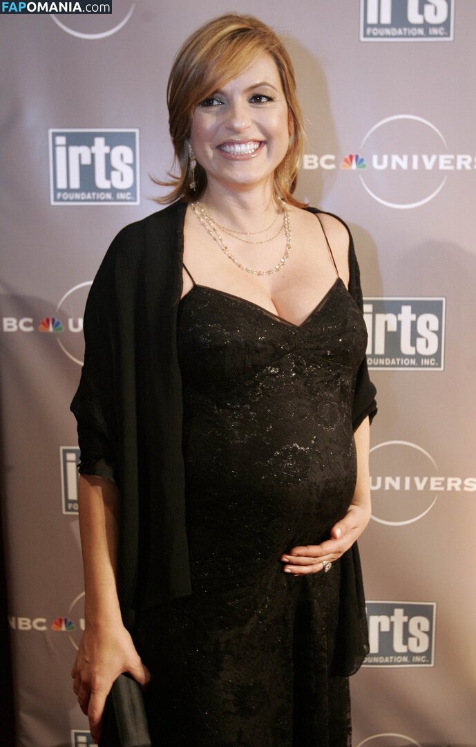 Mariska Hargitay / therealmariskahargitay Nude OnlyFans  Leaked Photo #38