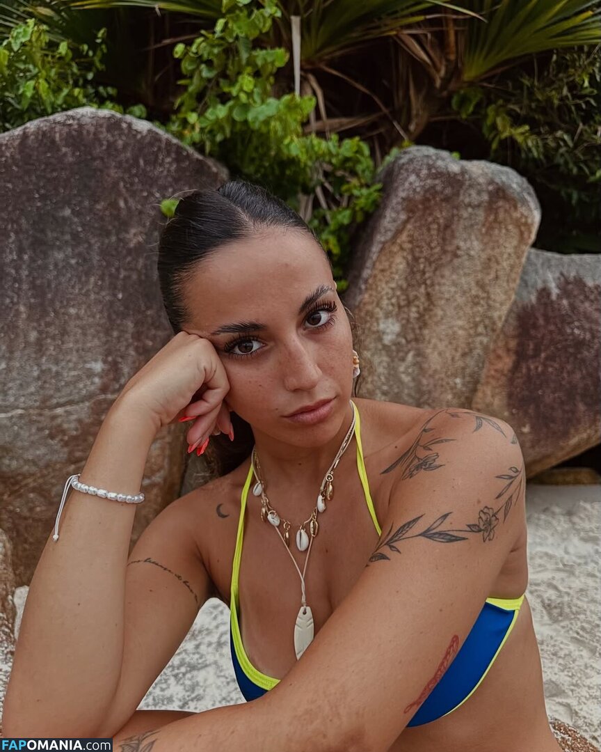 Martina Catini / MartinaCatini2 / Martu Catini / https: / marttucatini Nude OnlyFans  Leaked Photo #4